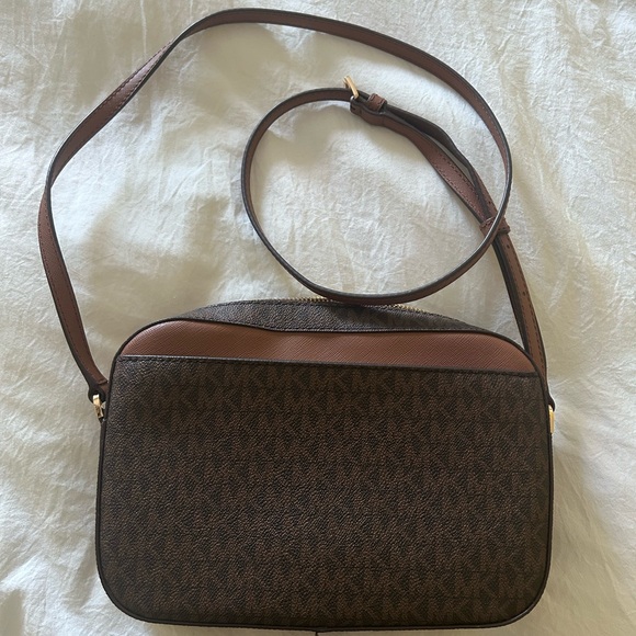 Michael Kors Jet Set Large Logo Crossbody Bag - Picture 3 of 6